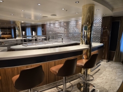 Icon of the Seas Schooner Bar picture