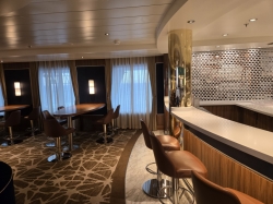 Icon of the Seas Schooner Bar picture