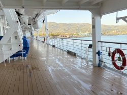 Insignia Exterior Promenade picture