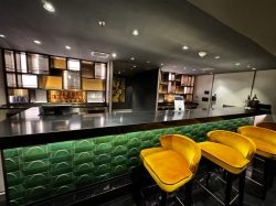 Cocktail Bar picture