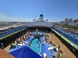 MAS Islander 5 OClock Pool and Bar picture
