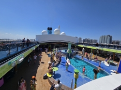 MAS Islander 5 OClock Pool and Bar picture