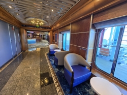 MAS Islander Bubbles Up Lounge picture
