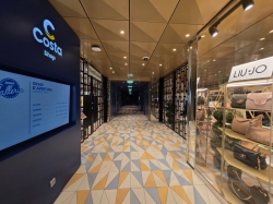 Area Shops Deck 7 picture