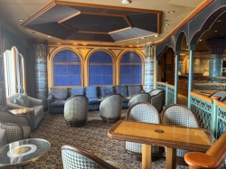 Explorers Lounge picture