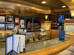 Explorers Lounge picture
