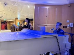 Crooners Lounge and Bar picture