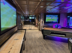 Allure of the Seas Playmakers Bar picture