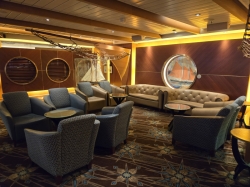 Allure of the Seas Schooner Bar picture