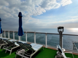 Norwegian Luna Horizon Park picture