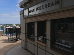Norwegian Luna Indulge Outdoor Lounge picture