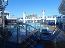 Norwegian Breakaway Main Pool picture