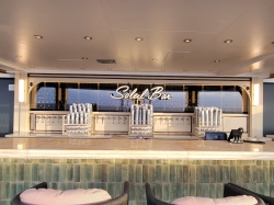 Norwegian Luna Indulge Outdoor Lounge picture