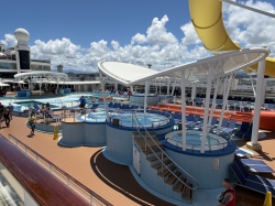 Norwegian Epic Pool picture