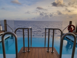 Norwegian Luna Infinity Beach picture