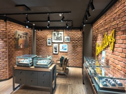 Norwegian Luna Shops and Boutiques picture