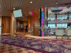Vision of the Seas Centrum picture