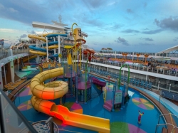 Wonder of the Seas Splashaway Bay picture