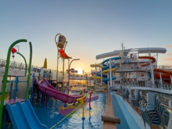 Wonder of the Seas Splashaway Bay picture