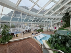 Ovation of the Seas Solarium picture