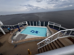 Sky Princess Wake View Bar and Pool picture