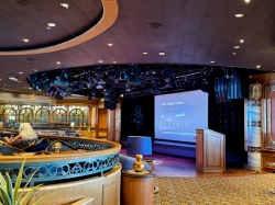 Explorers Lounge picture