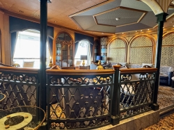Explorers Lounge picture