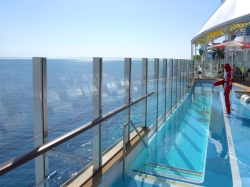 Legend of the Seas Cloud 17 Pool picture