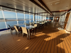 Sky Princess Wake View Bar and Pool picture