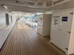 Zaandam Promenade Deck picture