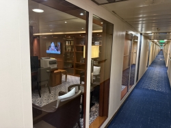 Neptune Lounge picture