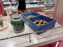 Disney Treasure Jumbeauxs Sweets picture