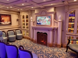 Disney Wish Oceaneer Club picture