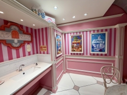Disney Treasure Jumbeauxs Sweets picture