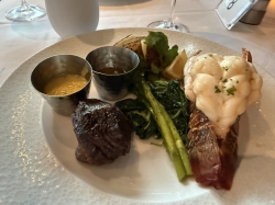 Norwegian Breakaway Haven Restaurant picture