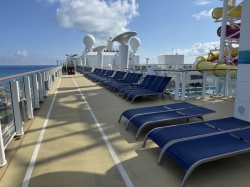 Norwegian Breakaway Jogging Track picture Uploaded in 2026 Photo courtesy of Steve Millay. Norwegian Breakaway Jogging Track picture