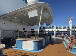 Norwegian Breakaway Main Pool picture