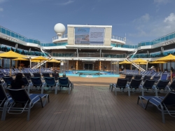 Carnival Dream Waves Pool picture