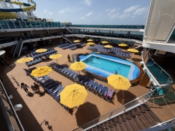 Carnival Dream Waves Pool picture