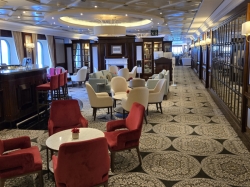 Azamara Quest Discoveries Bar picture
