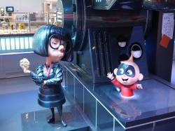 Disney Destiny Edna A La Mode Sweets picture