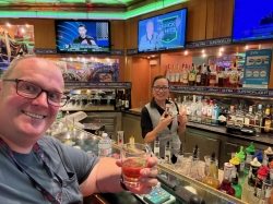 Enchantment of the Seas Casino Bar picture