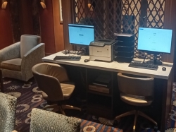 Freedom of the Seas Library picture