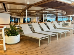 Regal Princess Fountain Pool picture