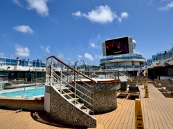 Regal Princess Fountain Pool picture