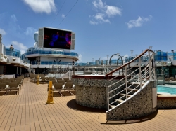 Regal Princess Fountain Pool picture