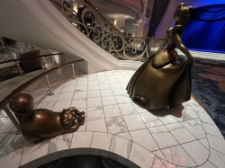 Disney Wish Grand Hall picture