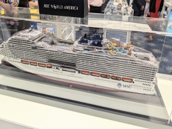 MSC World America Shopping Gallery picture
