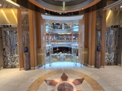 Rhapsody of the Seas Centrum picture