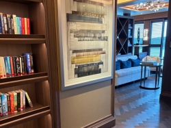 Seven Seas Splendor Library picture